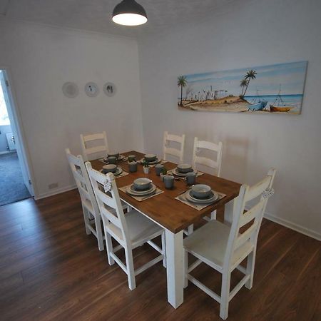 Belle'S Bungalow Cleveleys Exterior photo