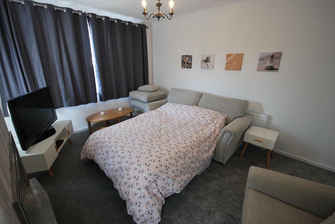 Belle'S Bungalow Cleveleys Exterior photo