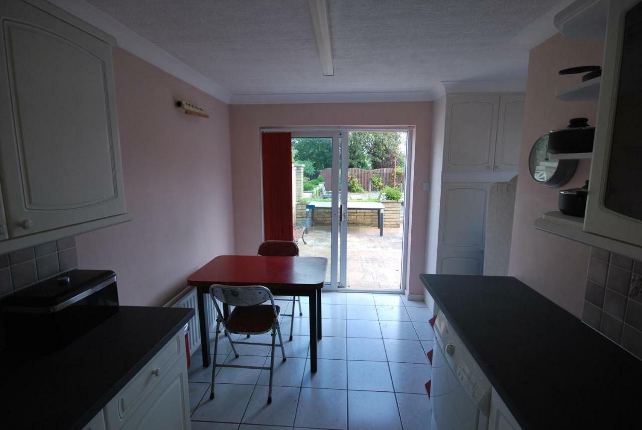 Belle'S Bungalow Cleveleys Exterior photo